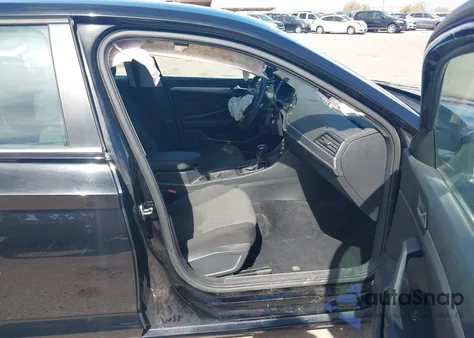 2021 Volkswagen Jetta 1.4T R-Line/1.4T S/1.4T Se z USA, uszkodzony, nr VIN 3VWC57BU5MM049749